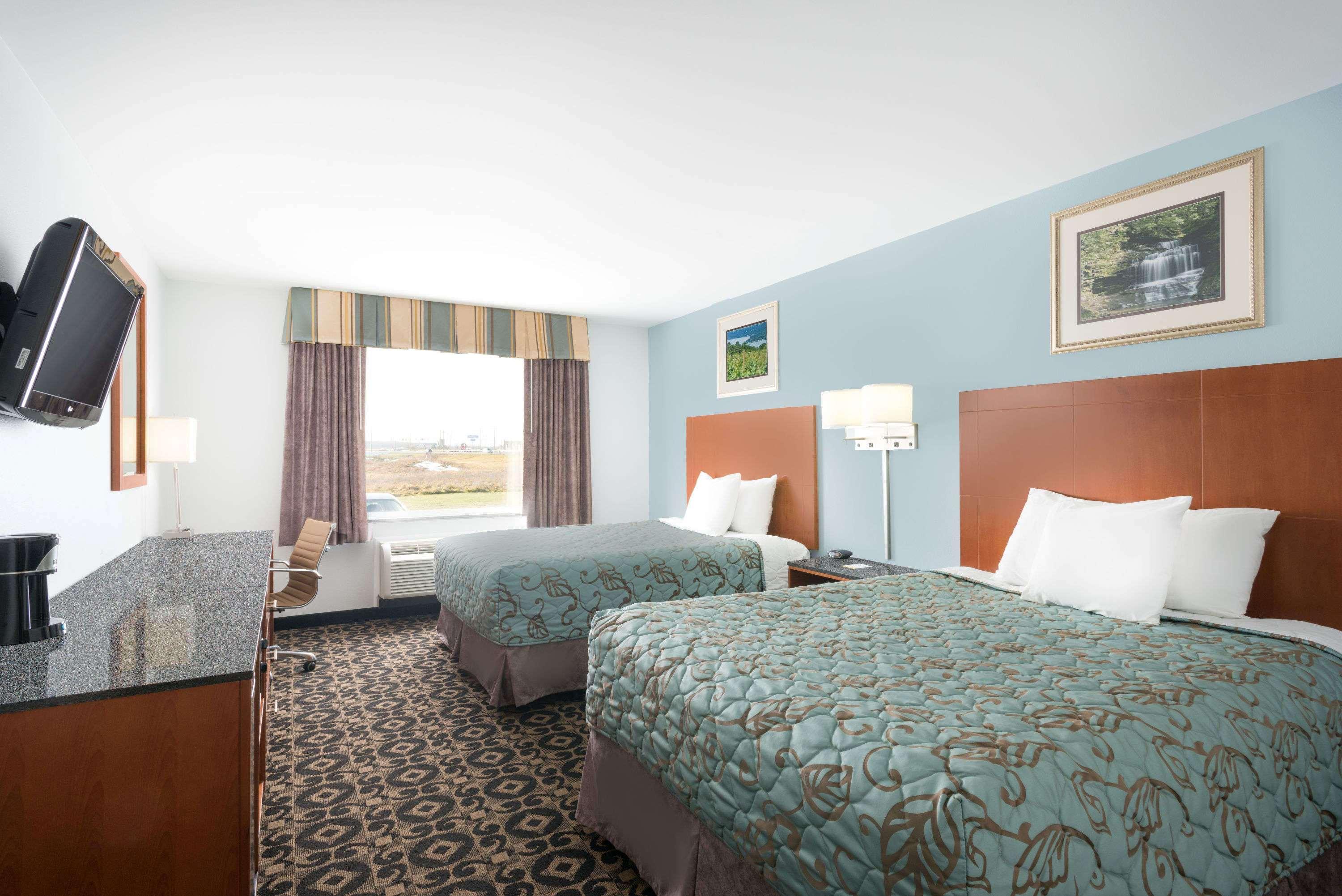 Days Inn By Wyndham Watertown Fort Drum Evans Mills Exterior foto